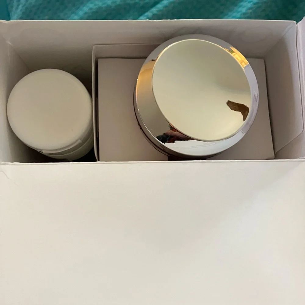 Olay set - Picture 3 of 5